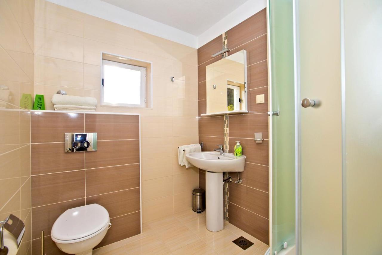 Seaside Secluded Apartments Cove Tvrdni Dolac, Hvar - 4008 Gdinj Dış mekan fotoğraf